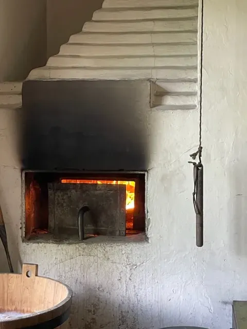 18th century bread oven in colonial williamsburg