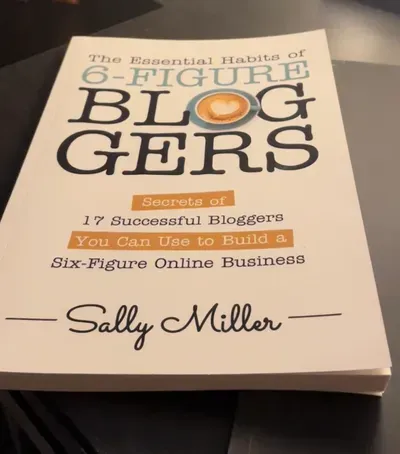 The Essential Habits of 6-Figure Bloggers book should be a gift for bloggers
