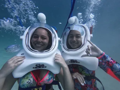 Incredible Panama - Bocas Del Toro - Helmet Diving