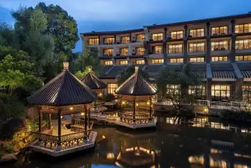 Sheraton Grand Hangzhou Wetland Park Resort Exterior