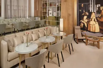 Palacio de los Duques Gran Meliá RedLevel Lounge