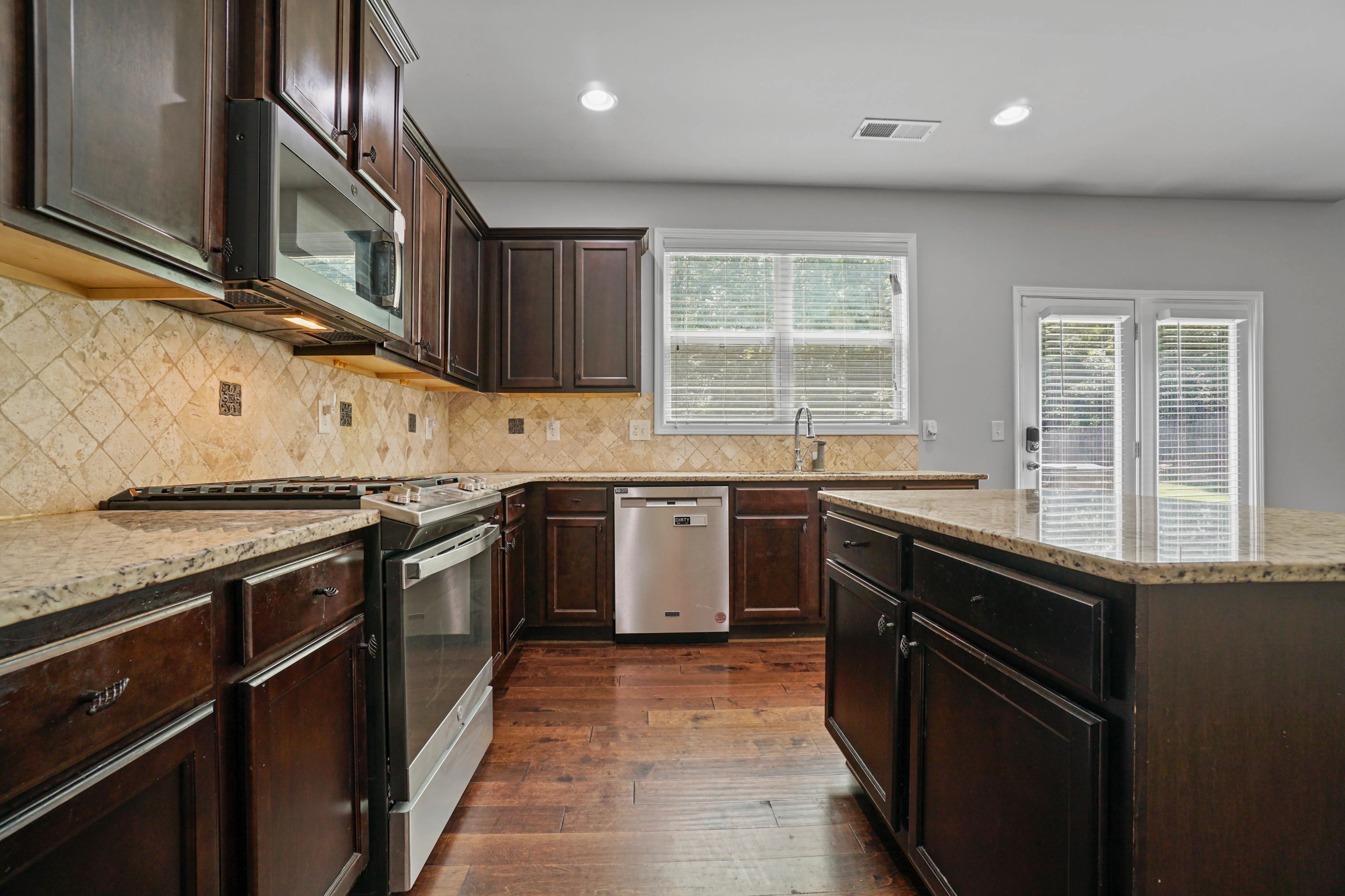 978 Grand Ivey Pl Dacula GA 30019