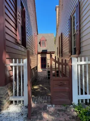 gate in Colonial Williamsburg signaling a gate into learning history through History Unboxed