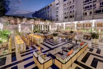 Islamabad Marriott Hotel Courtyard Dining