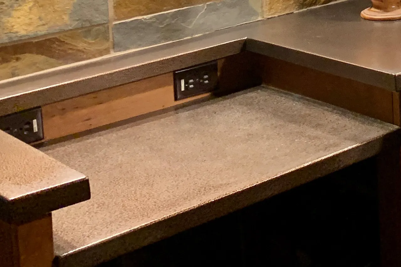 metal bathroom shelving