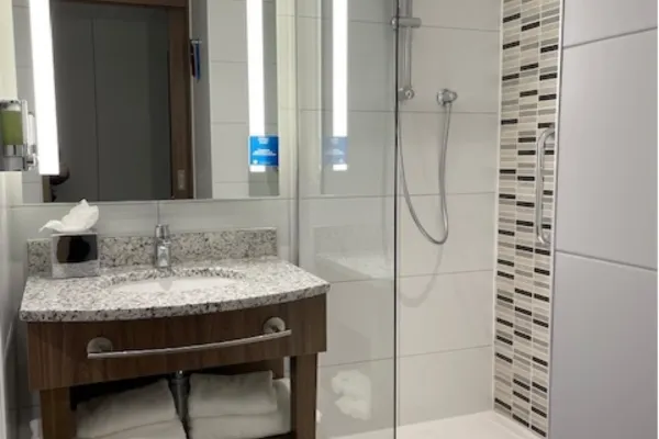 Hotel Review: Hampton by Hilton Edinburgh Airport