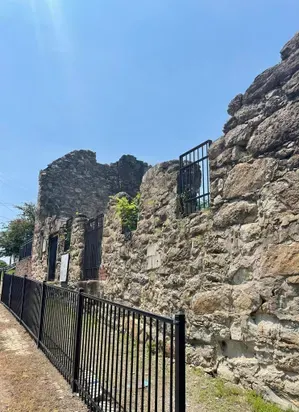 Side view of Peter Jones Trading Station ruins, Petersburg Virginia