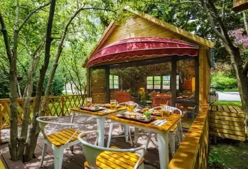 Grand Millennium Shanghai Hongqiao Outdoor Dining