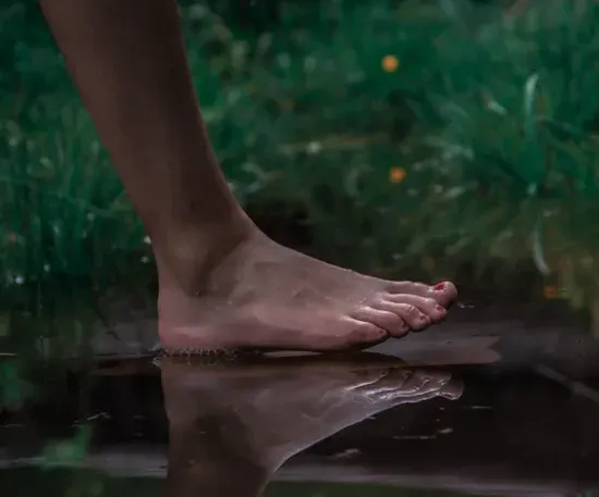 New_grounding_foot_walking_on_water