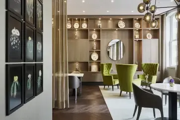 Hyatt Regency Amsterdam Regency Club Lounge
