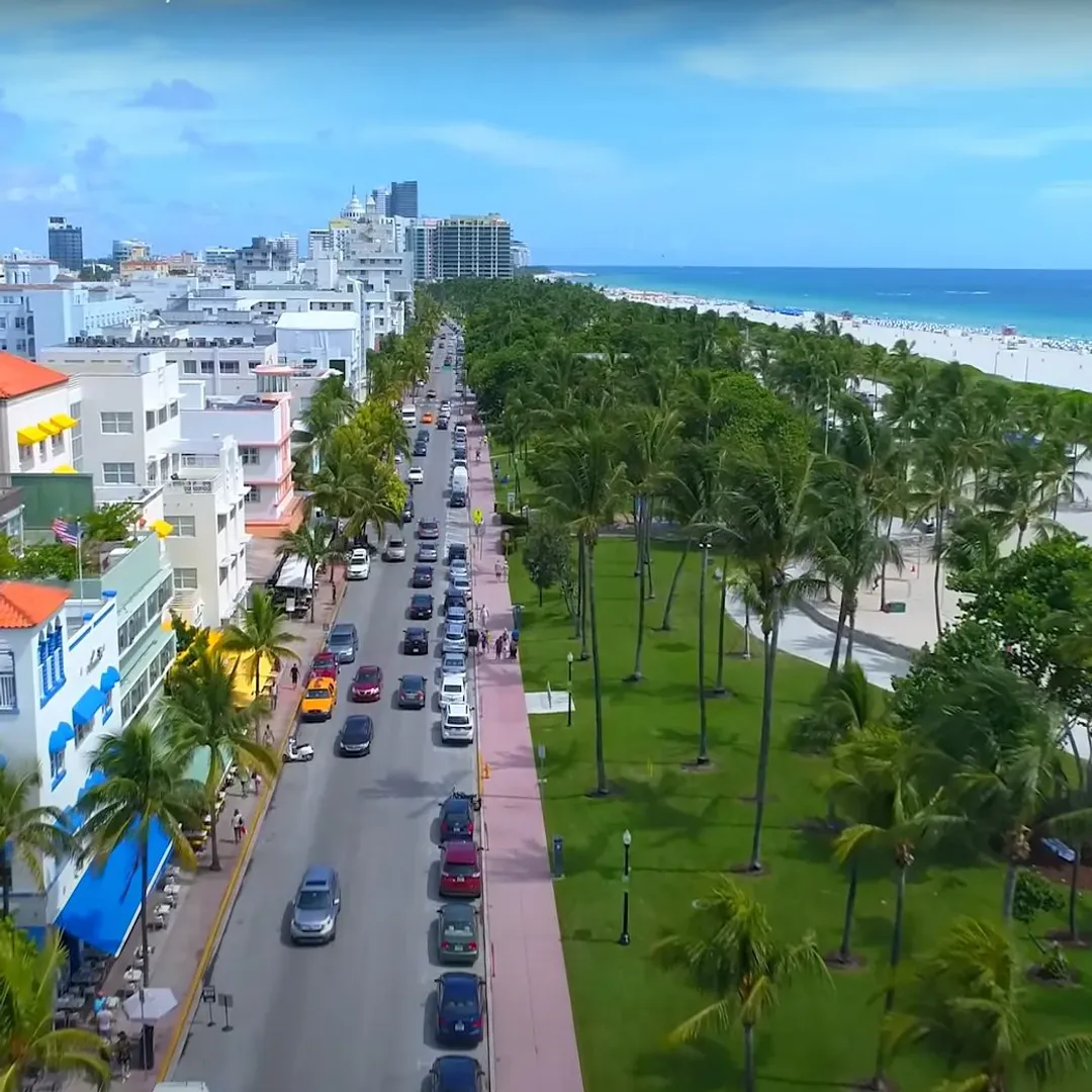Experience the vibrancy of South Beach's world-famous Lummus Park right outside our oceanfront rental building's front door.
