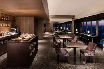 Courtyard by Marriott Shin-Osaka Station M Club Lounge