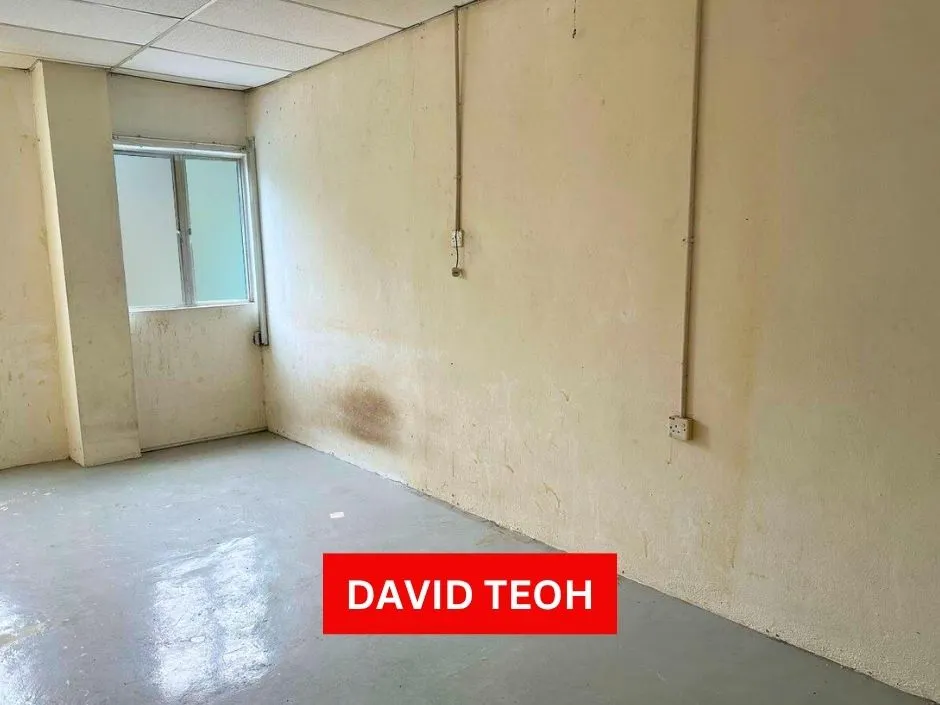 second floor office for rent at pusat perniagaan maju jaya kampung baru