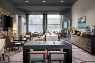 Sheraton Toronto Airport Hotel & Conference Centre Executive lounge