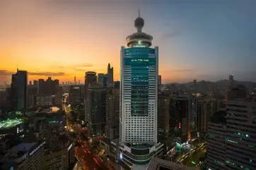 Renaissance Shenzhen Luohu Exterior Dusk