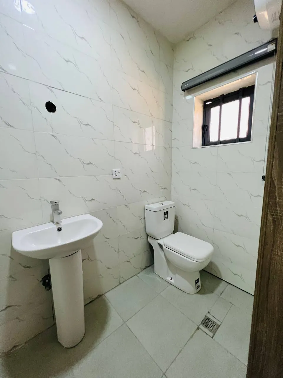 CHEVY CASTLE APARTMENT, CHEVRON, LEKKI.