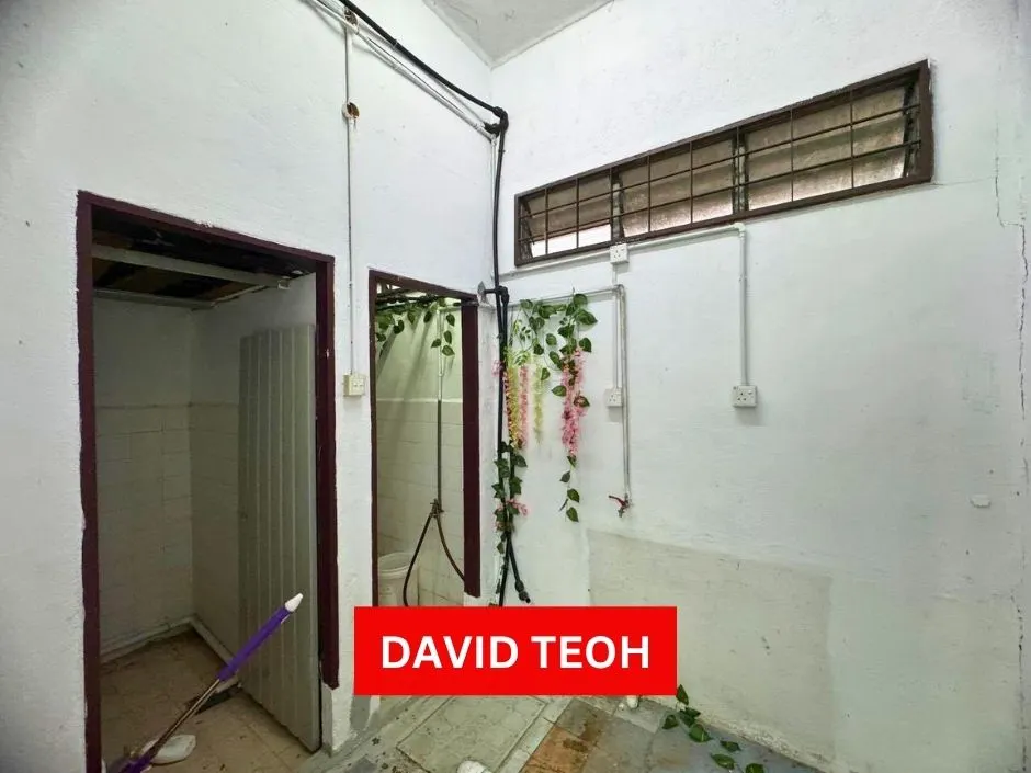 renovated unit for saloon ground floor shoplot for rent in taman impian ria alma