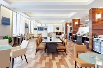 Miami Airport Marriott Executive Lounge